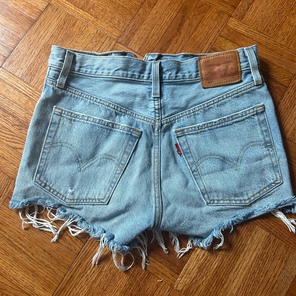 Levi’s jean shorts - Picture 2 of 6